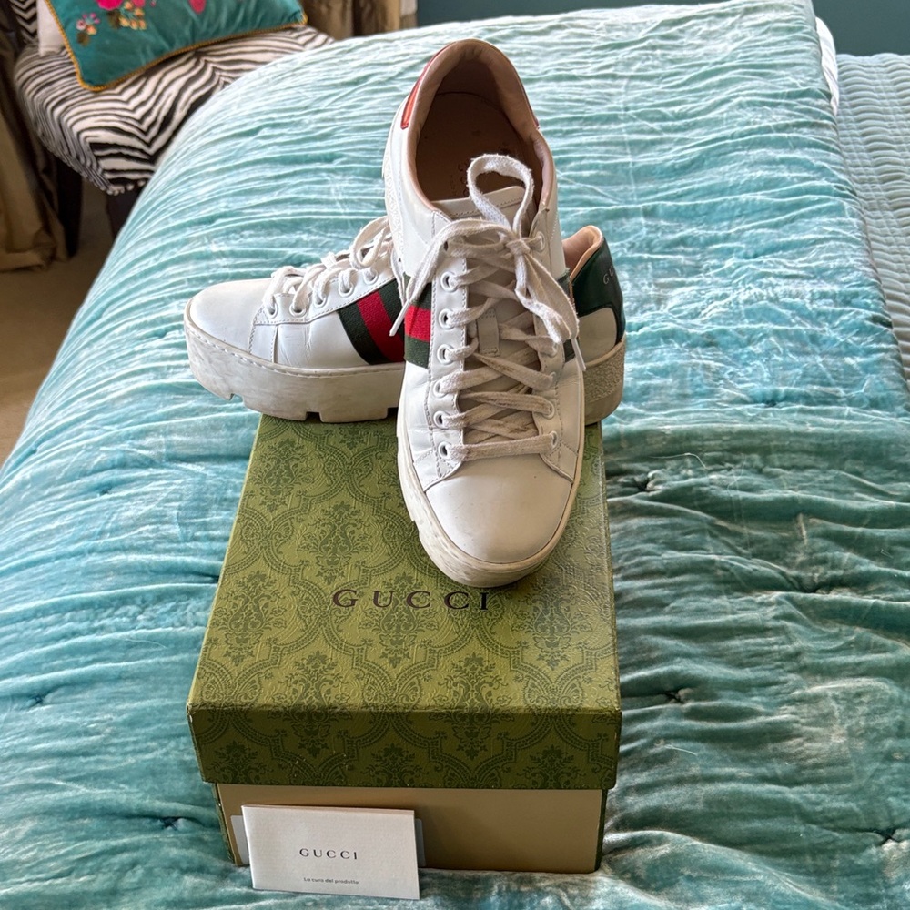 Gucci Women's Classic White Sneakers with Red and Green Accents